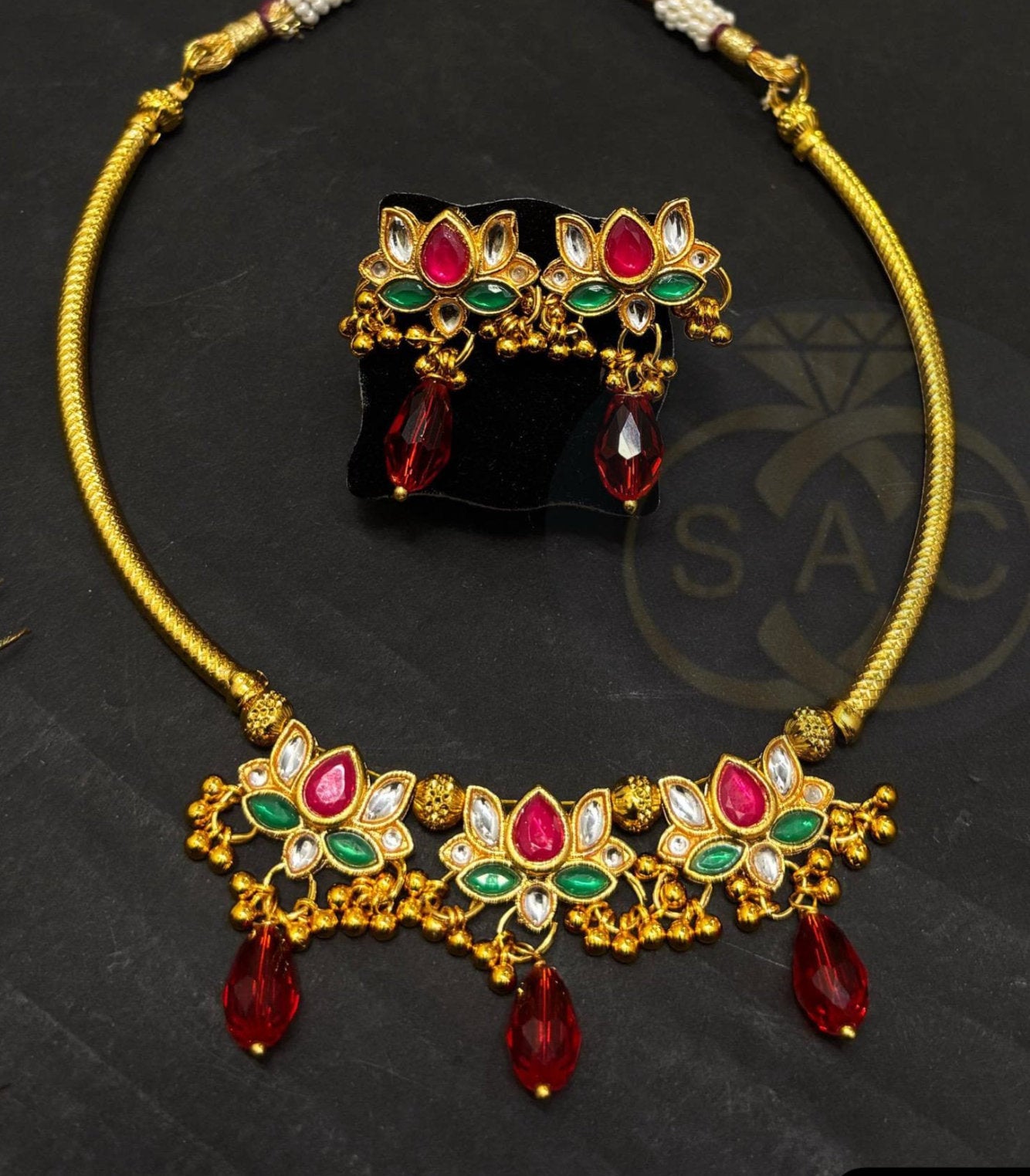 Handmade कमल Necklace - 355