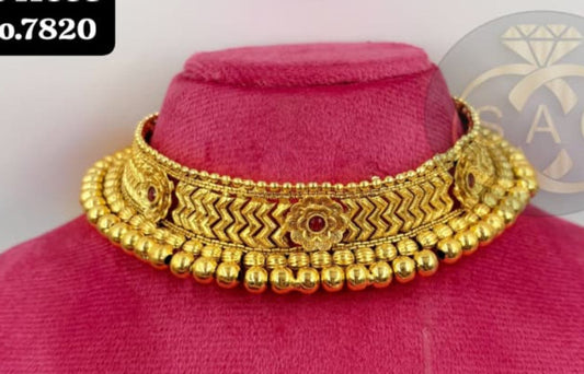 Premium Quality Treditional Short Necklace - 735