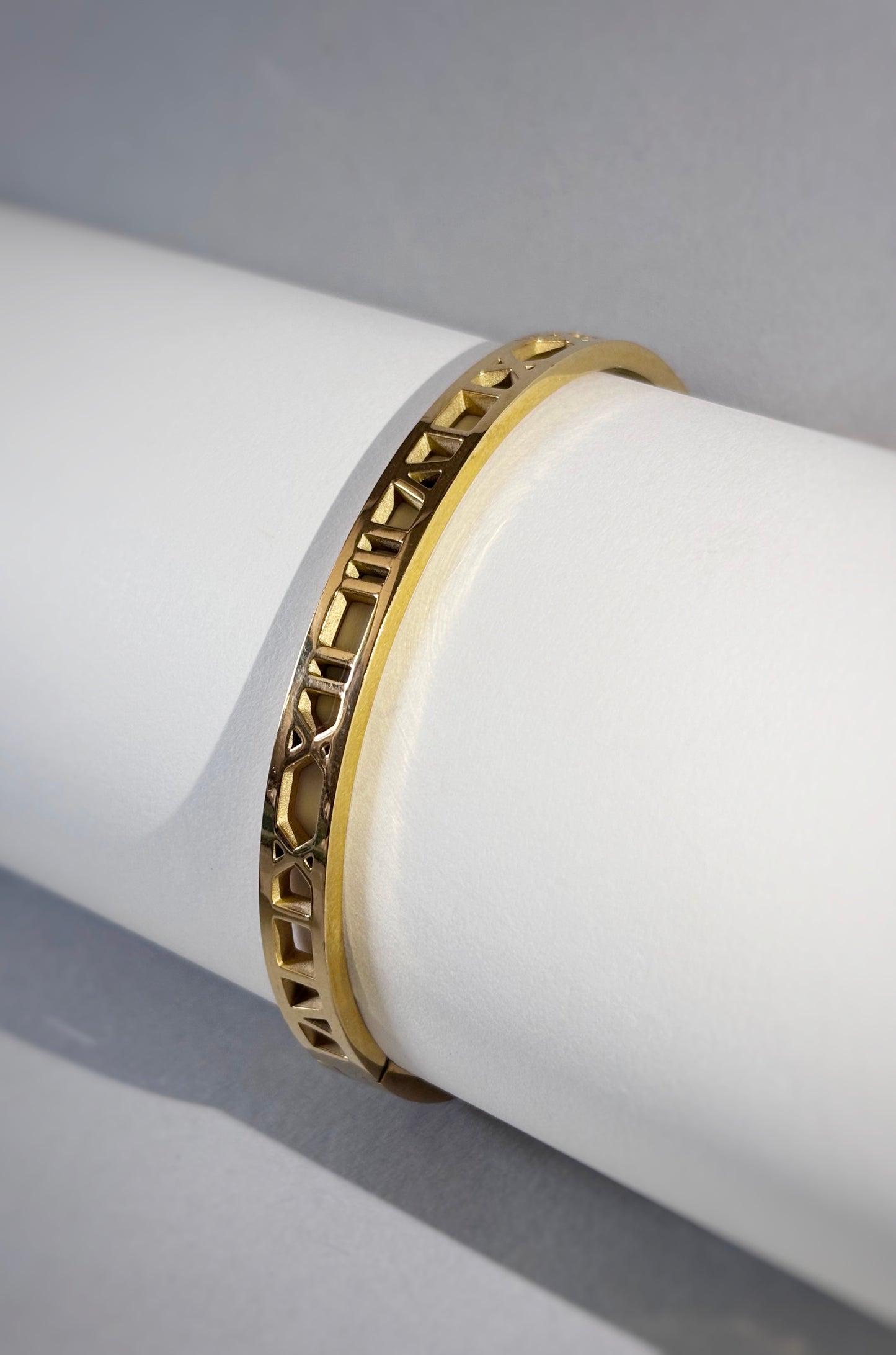 Roman Edge Cuff Bracelet – 18KT Gold Plated