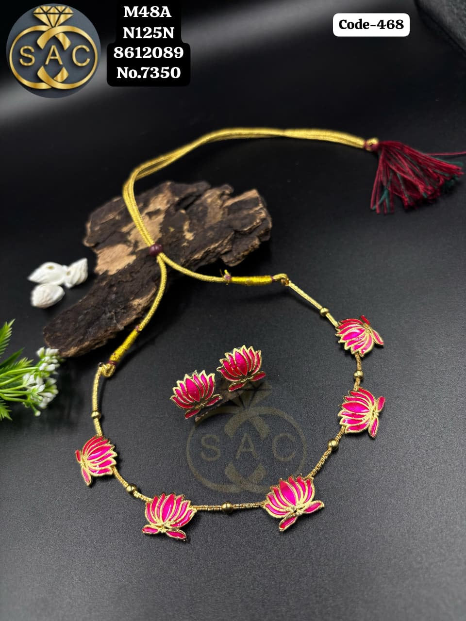 Micro Gold Lotus Short Necklace - 468