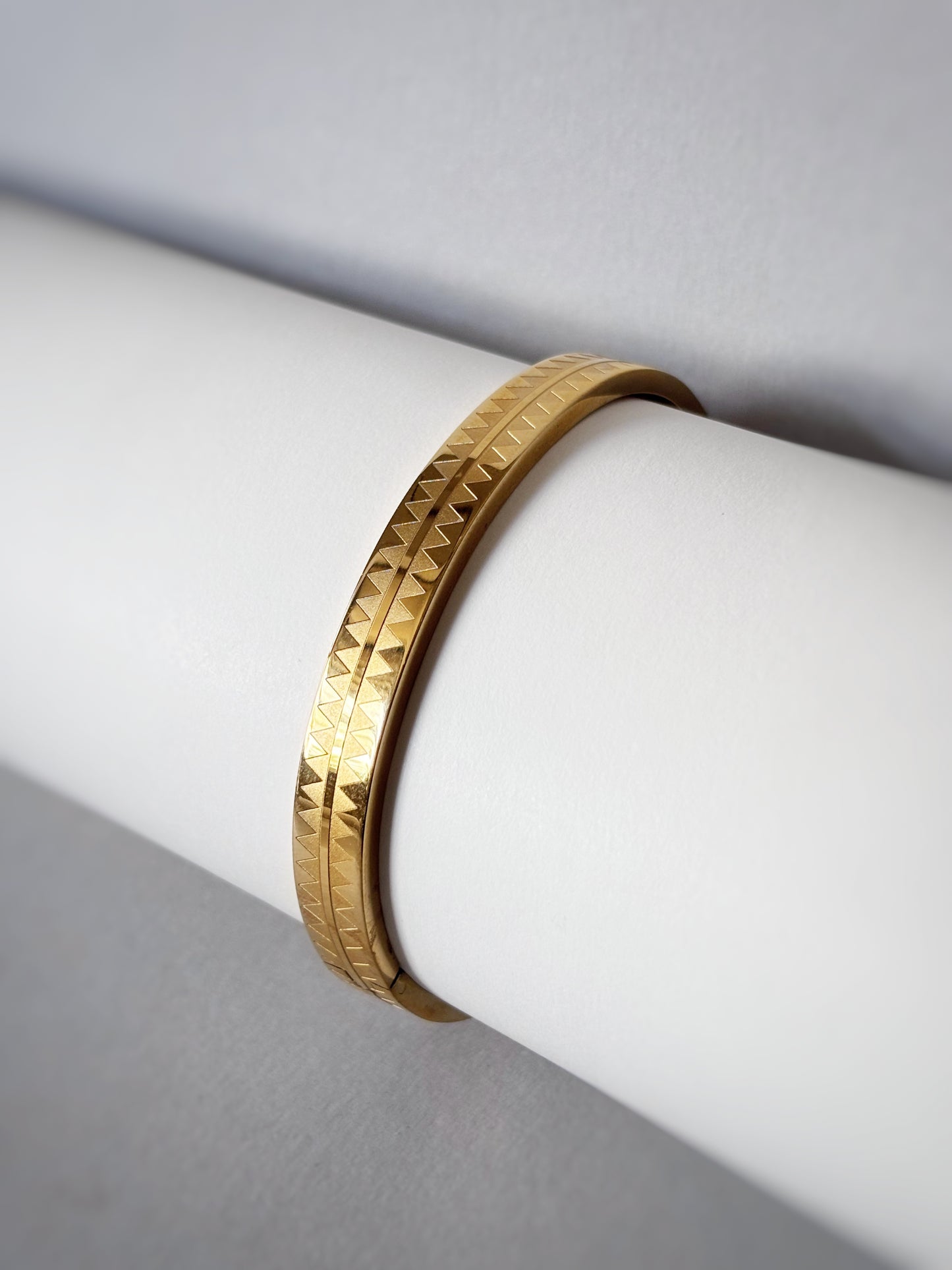 Apex Edge 18 KT Gold Plated Men's Kada