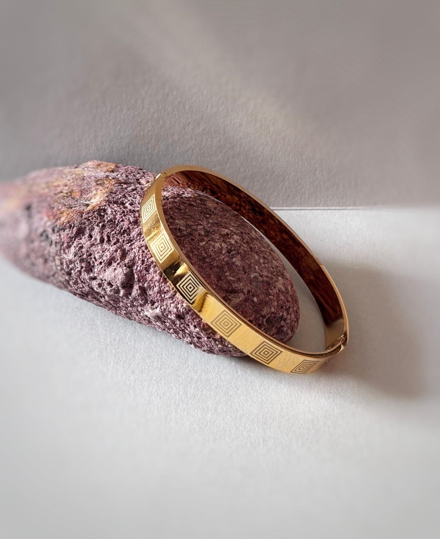 18 KT Gold Plated Imperial Men's Kada