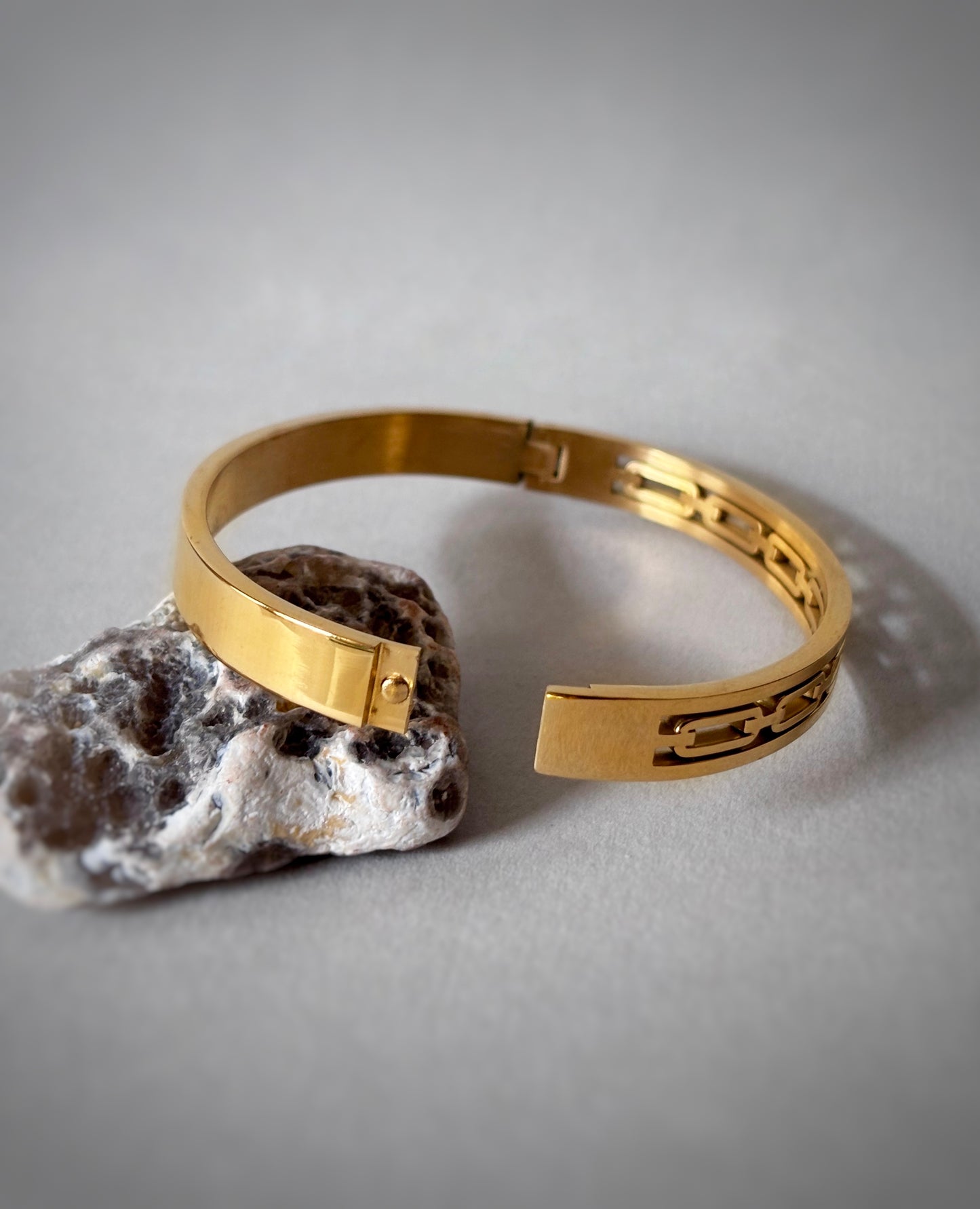 Urban Link Cuff Bracelet – 18KT Gold Plated