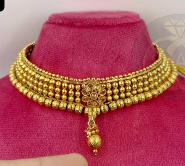 Premium Quality Treditional Short Necklace - 734