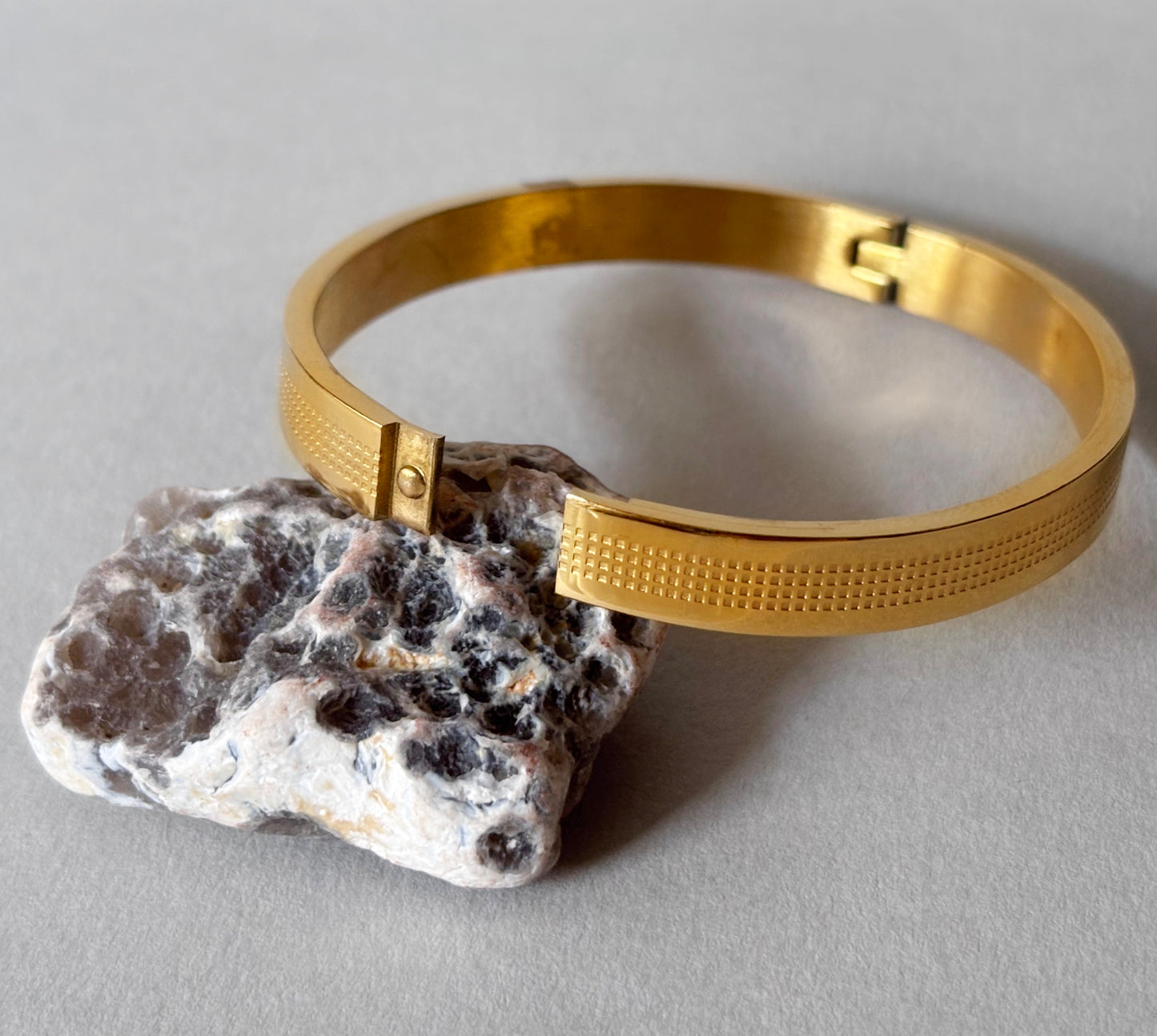 Executive Luxe Cuff Bracelet – 18KT Gold Plated