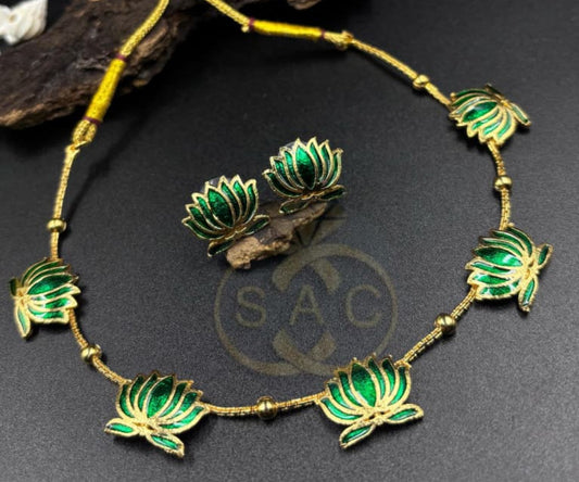 Micro Gold Lotus Short Necklace - 469