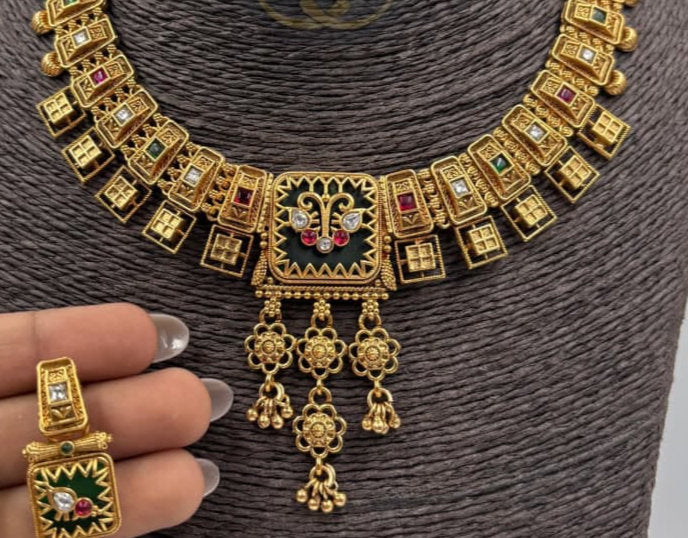 Premium Quality Heritage Short Necklace - 1244