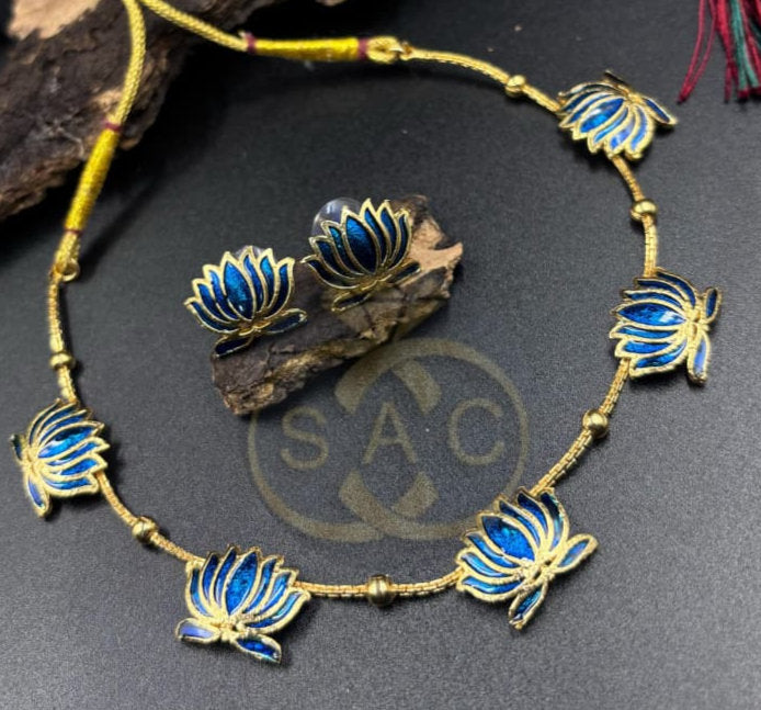 Micro Gold Lotus Short Necklace - 466