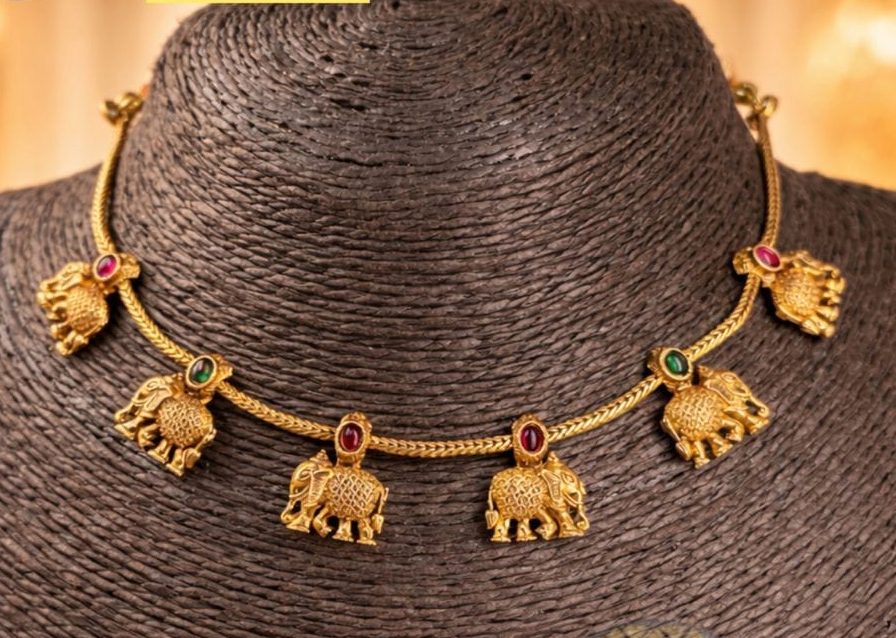 Premium Quality Traditional Short Necklace - 1372